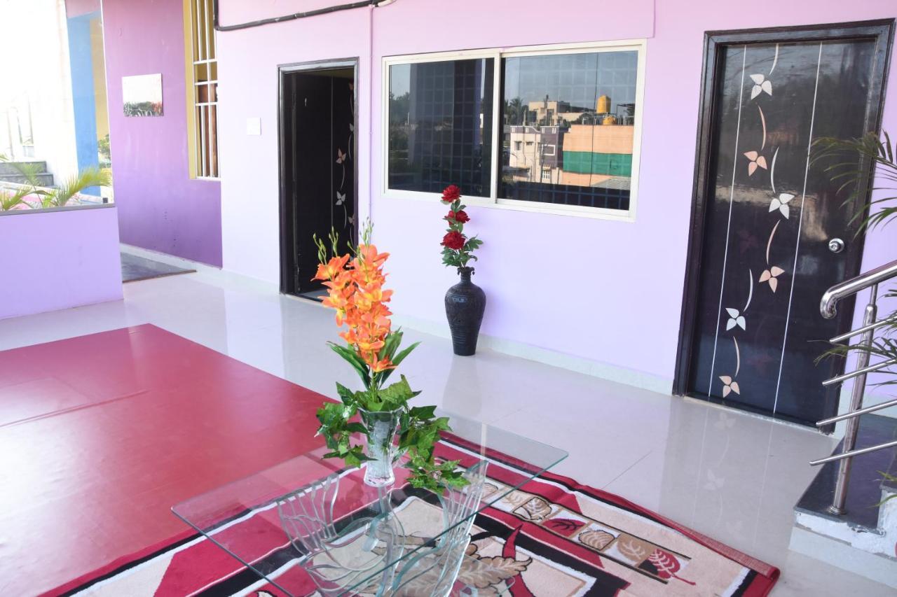 דהרוואד H P Homestay מראה חיצוני תמונה